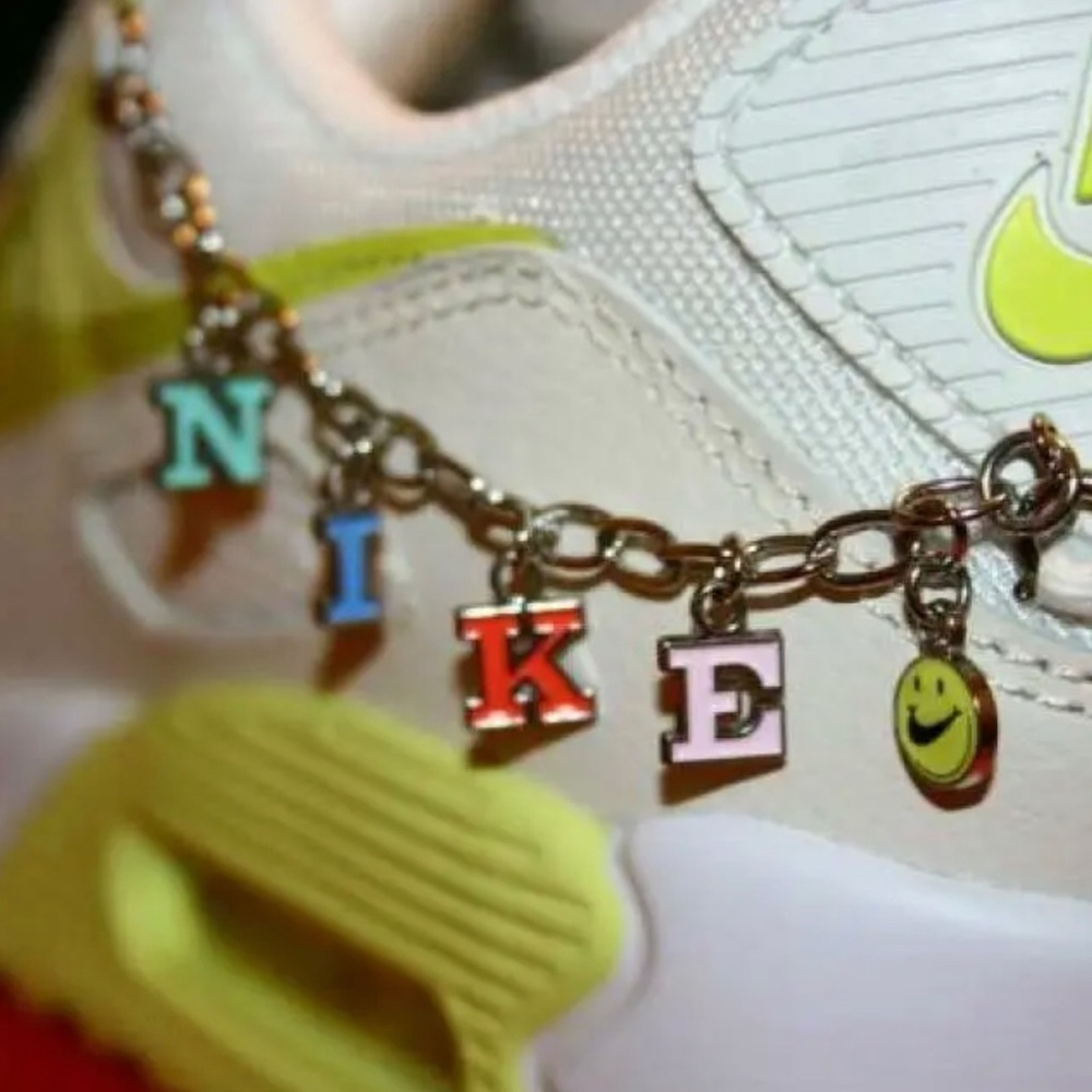 Nike Air Max 90 SE Princess Charming Yellow DJ5198-100 Women's Sizes - Picture 8 of 9